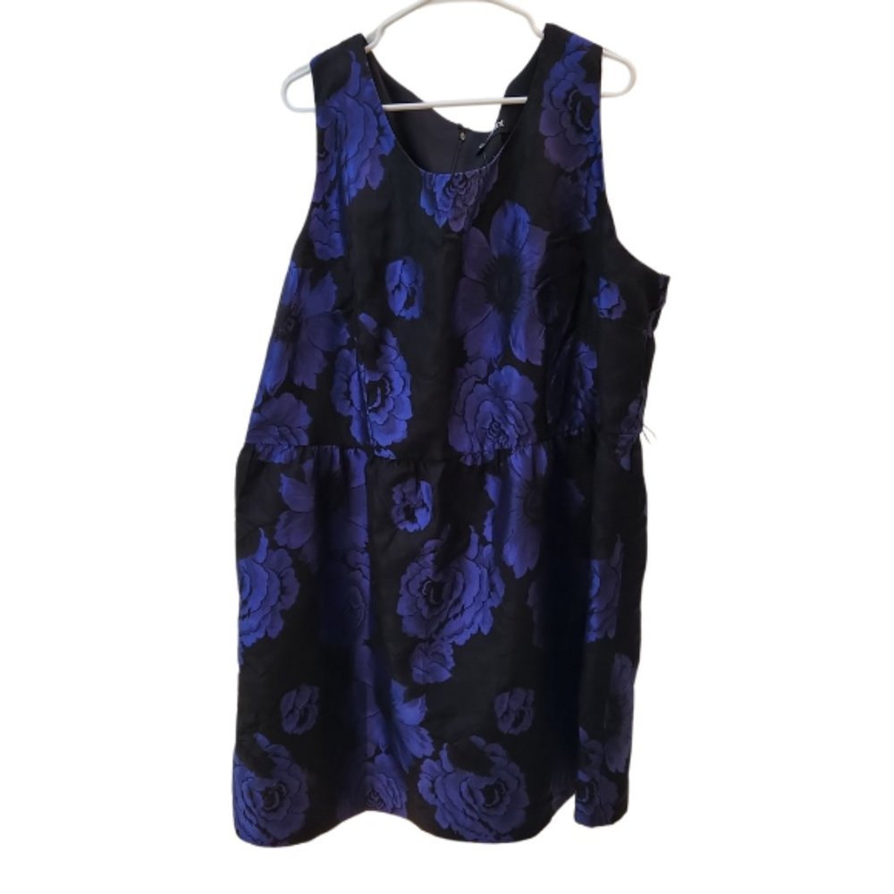 Lane Bryant Size 28 Blue/Black Floral NWT